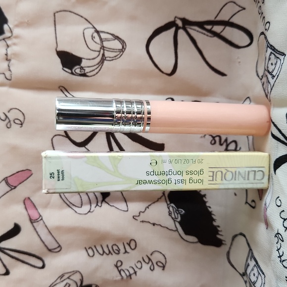 CLINIQUE Long Lasting Lip Gloss SWEET TOOTH - Picture 2 of 7